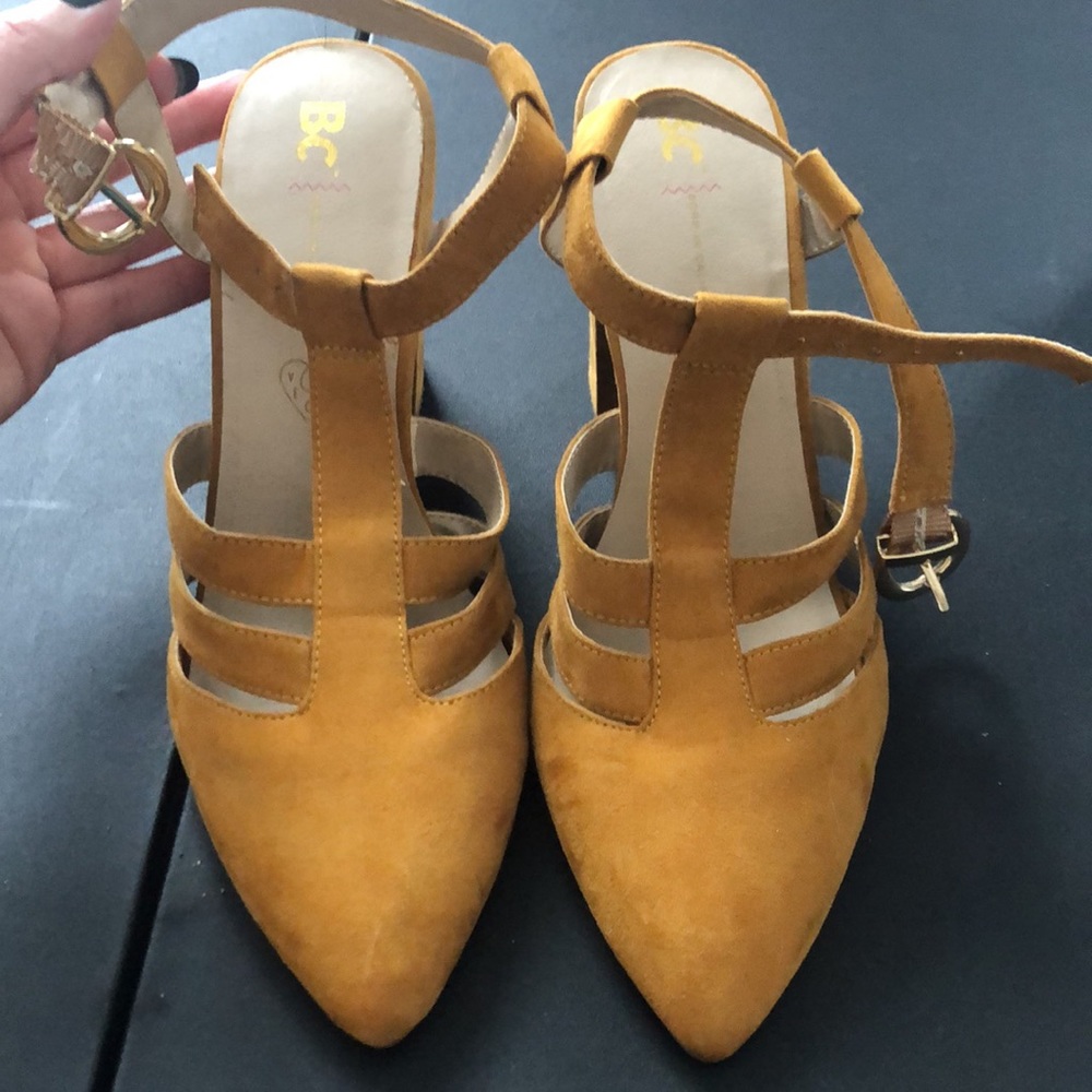 BC Terrance Mustard Heels - Picture 5 of 14